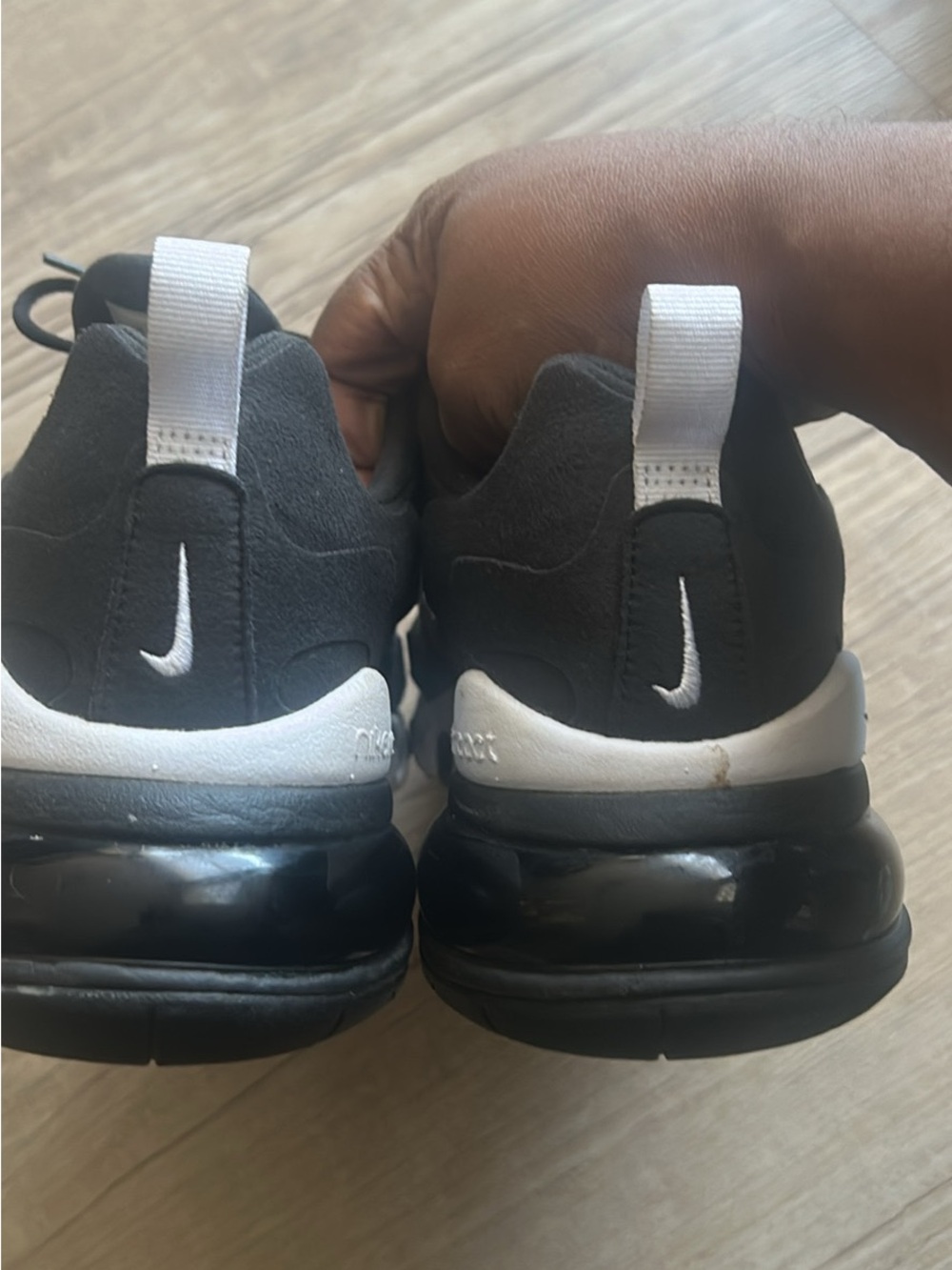 Nike women’s Black and White Air Max Running Sneakers - Picture 3 of 12